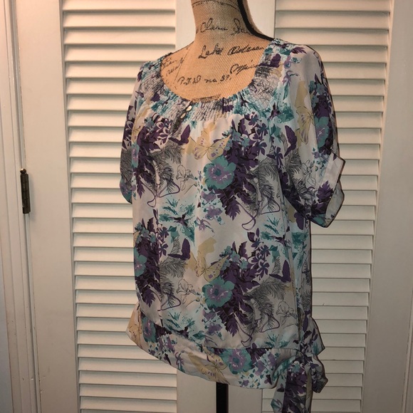 Agora Tie Waist Floral Tops Bundle of 2 - Picture 5 of 16